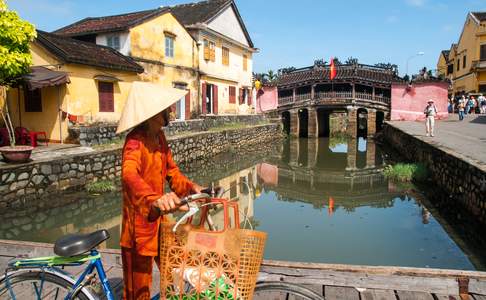 Hoi An is een klein sfeervol dorpje wat goed per voet te verkennen is.