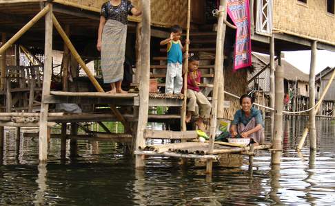 Het lokale leven op en aan het Inle meer