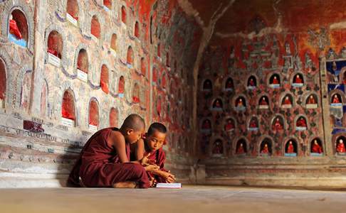 De Shwe Yan Pyay tempel bij het Inle Meer