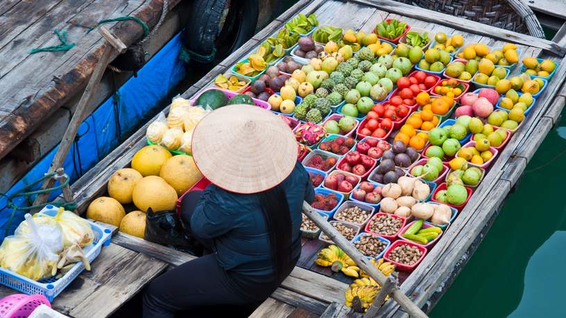 Beleef de chaos en drukte van de drijvende markten in de Mekong Delta